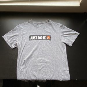 Nike T Shirt (Grey)
